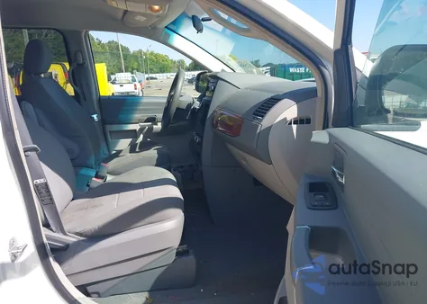 2008 Chrysler Town & Country Lx из США, поврежденный, VIN 2A8HR44H18R832005